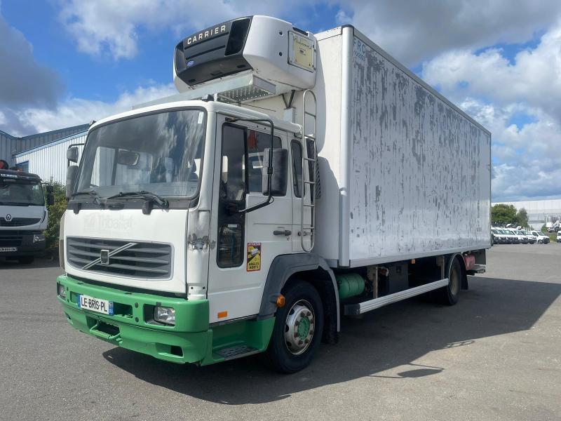 Camion porteur Volvo FL6 12