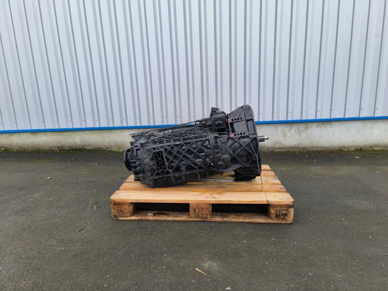 Boîte de vitesse 16S181 1316055137 5010452920 16.41 RENAULT