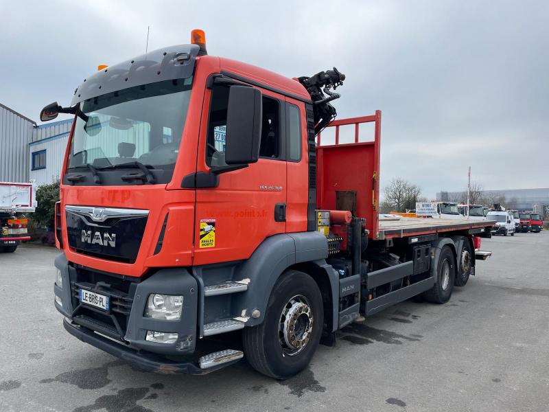 Camion porteur MAN TGS26.400