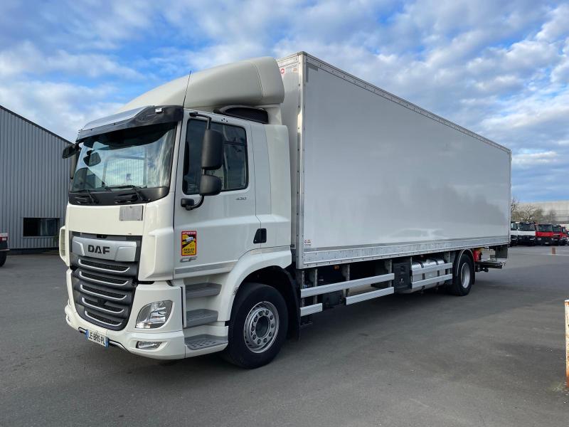 Camion porteur DAF CF 430