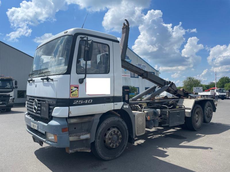 Camion porteur Mercedes ACTROS 25.40