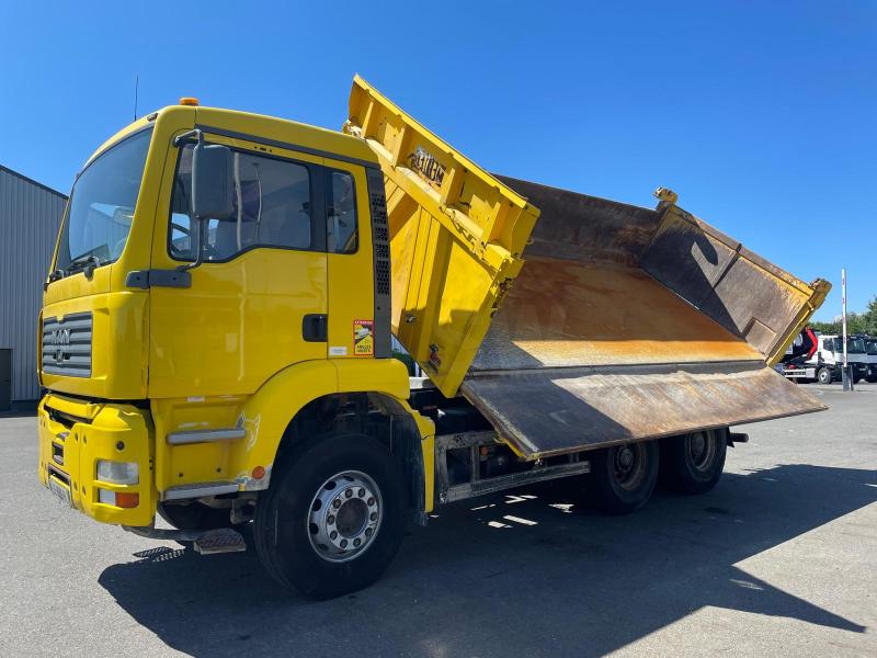 Camion porteur MAN TGA 33.360 