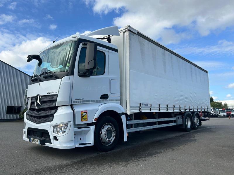 Camion porteur Mercedes Actros 2536