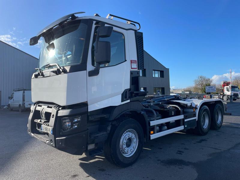 Camion porteur Renault C440 