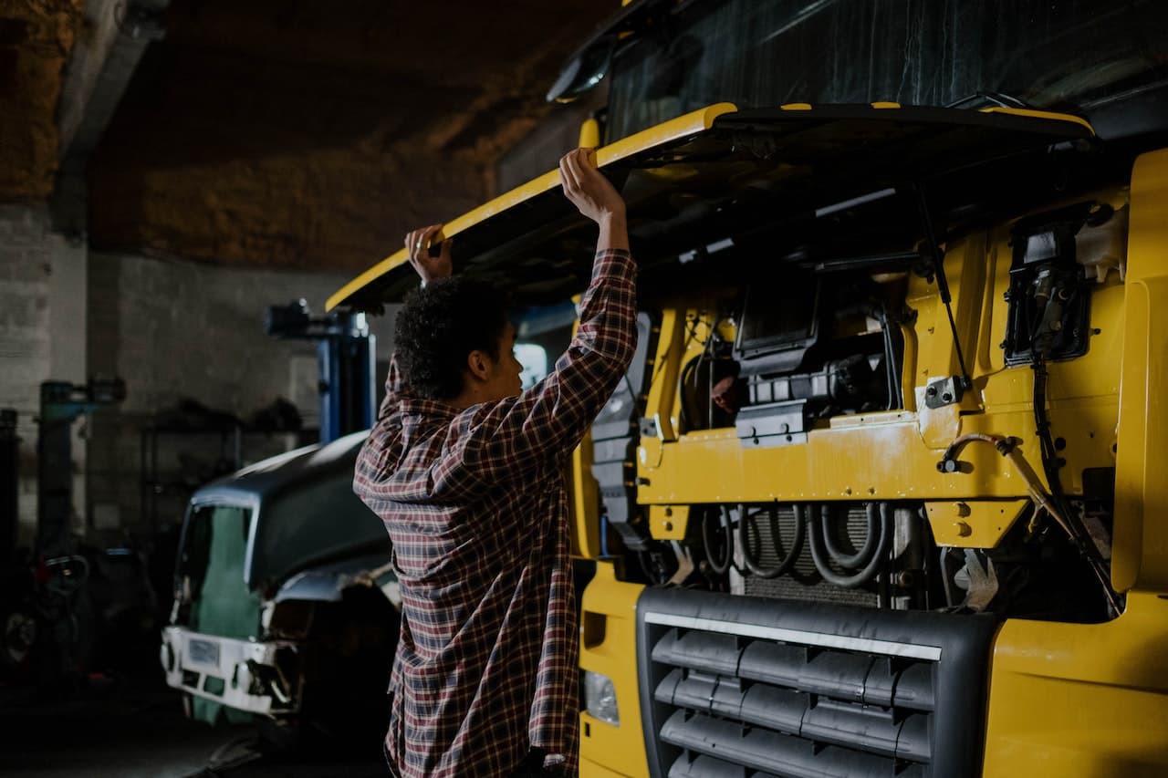 pièces entretien camion moteur