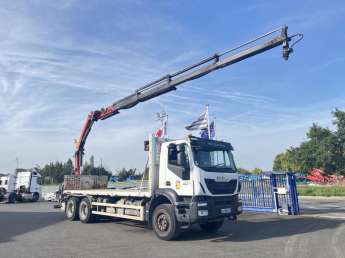 Camion porteur Iveco Trakker 260 T 36