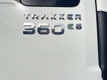 Camion porteur Iveco Trakker 260 T 36