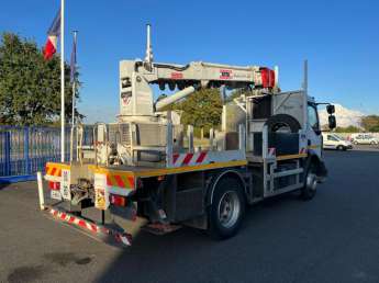 Camion porteur Renault D-Series 13.240