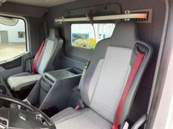Camion porteur Renault Gamme C 380