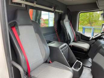 Camion porteur Renault Gamme C 380