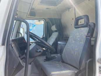 Camion porteur Renault Midlum 180.08