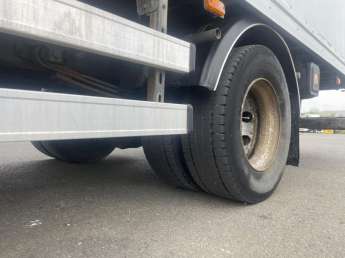 Camion porteur Renault Midlum 220 DXI