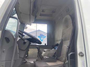 Camion porteur Renault Premium 320 DXI