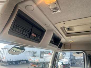 Camion porteur Renault Kerax 380 DXI