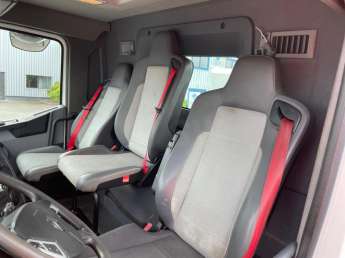 Camion porteur Renault Gamme C 380