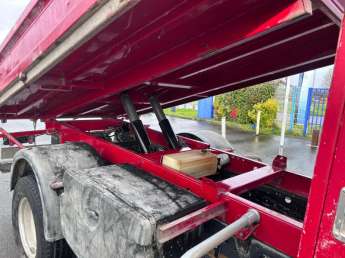 Camion porteur Iveco Daily 70C18