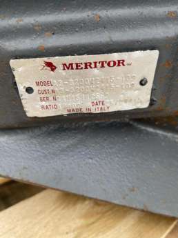 Pont C 430 8/4 MERITOR A3-3200W2415-109 RENAULT