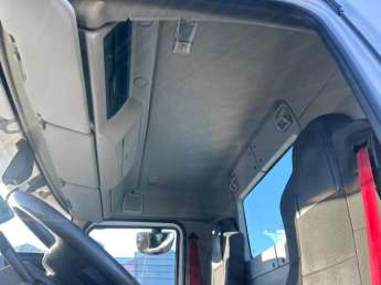 Camion porteur Renault D-Series 250.14 DTi - HIGH
