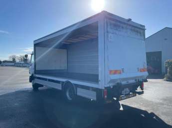 Camion porteur Renault D210.14 
