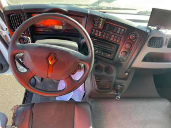 Camion porteur Renault D210.14 