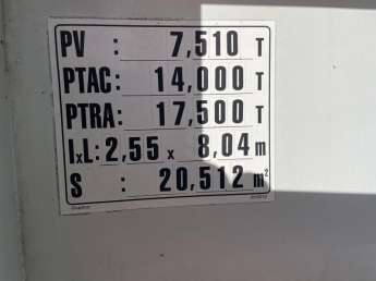 Camion porteur Renault D210.14 