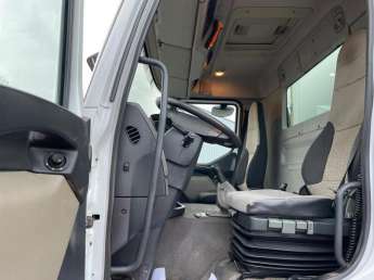 Camion porteur Renault Prémium 370 DXi 