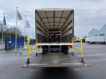 Camion porteur Renault Prémium 370 DXi 