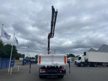 Camion porteur Renault C320 