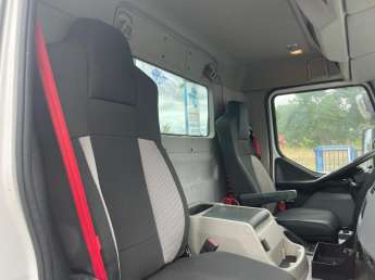 Camion porteur Renault C320 