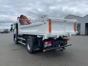Camion porteur Renault C320 
