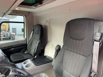 Camion porteur DAF CF 430 