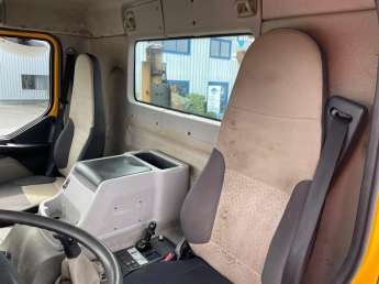Camion porteur Renault KERAX 450 DXi 