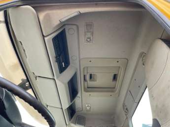 Camion porteur Renault KERAX 450 DXi 