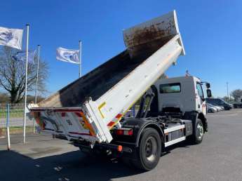 Camion porteur Renault C320 