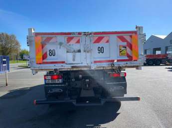 Camion porteur Renault C320 