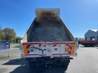 Camion porteur Renault C320 