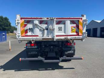 Camion porteur Renault C320 