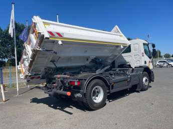 Camion porteur Renault C320 