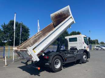 Camion porteur Renault C320 
