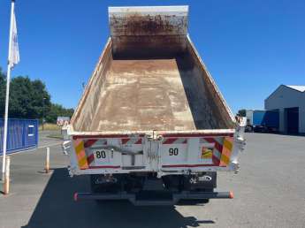 Camion porteur Renault C320 