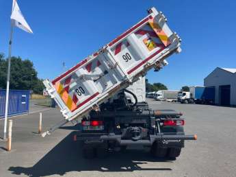 Camion porteur Renault C320 