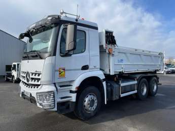 Camion porteur Mercedes Arocs 3343