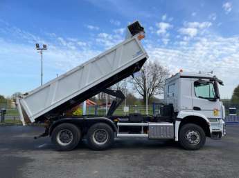 Camion porteur Mercedes Arocs 3343