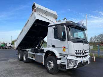 Camion porteur Mercedes Arocs 3343