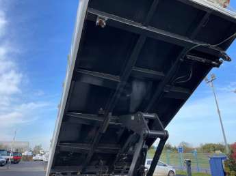 Camion porteur Mercedes Arocs 3343