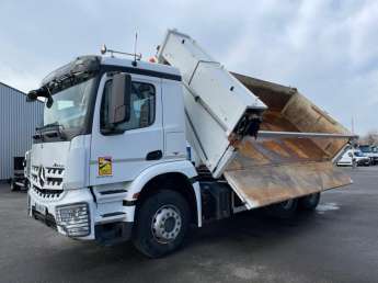 Camion porteur Mercedes Arocs 3343