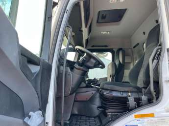 Camion porteur Mercedes Arocs 3343