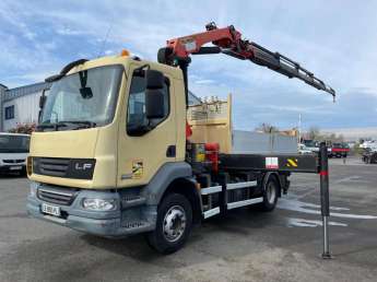 Camion porteur DAF LF 220