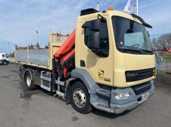 Camion porteur DAF LF 220