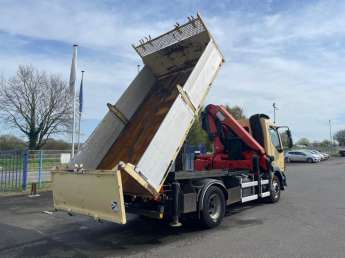 Camion porteur DAF LF 220